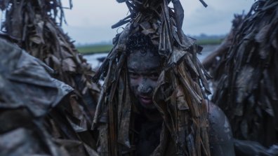 Филипински вярващи отбелязаха Свети Йоан Кръстител с кален ритуал (СНИМКИ)