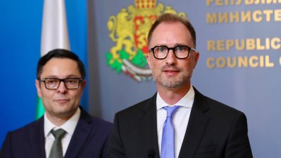 Радев се срещна с изпълнителния директор на "Райнметал" (СНИМКИ)