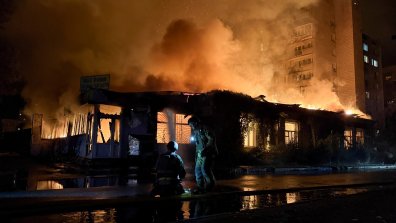 Смърт, пожари и разруха в Киев след поредните руски атаки (СНИМКИ)