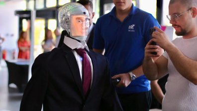 Световни експерти в революцията на AI и роботиката са в София (СНИМКИ)