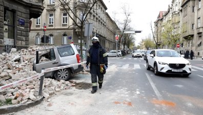 Петриня се превърна в новата Хирошима, половината град го няма