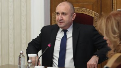 Радев успокои: Няма пряка заплаха за националната сигурност на България