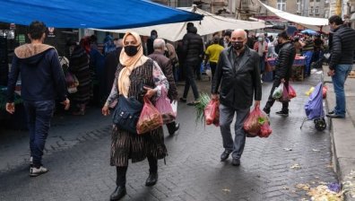 Турция започва имунизацията с трета доза ваксина срещу Ковид-19