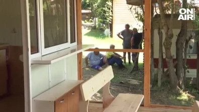 Започна принудителното премахване на около 80 каравани от къмпинг "Арапя"