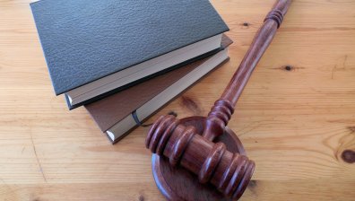 Съдът решава да остави ли в ареста 17-годишния бияч от Русе