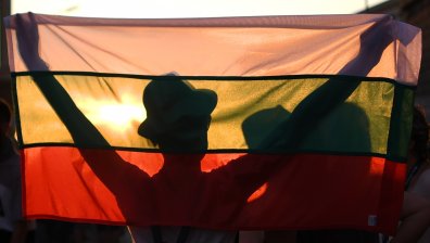 Продължават антиправителствените протести на българи в чужбина