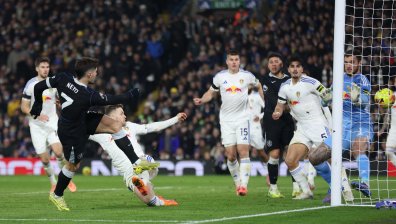 "Лийдс" удари "Челси" и записа важен успех в борбата за оцеляване