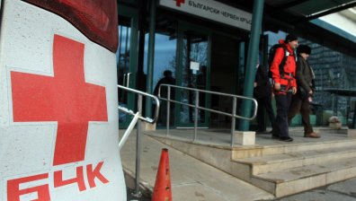 Удостоиха с посмъртно отличие починали от Ковид-19 лекари