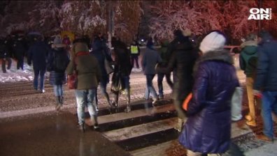 Столичани излязоха на бдение в памет на жертва на ПТП