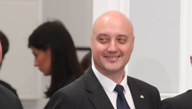 Министър Славов пита спешно Венецианската комисия за промените в Конституцията