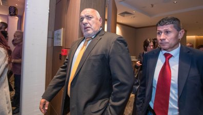 ГЕРБ и ДБ засега действат в удивителен синхрон