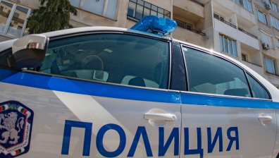 Патрулка блъсна 25-годишен от Дупница, в болница е