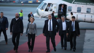 Борисов, Урсула фон дер Лайен и Шарл Мишел кацнаха в София
