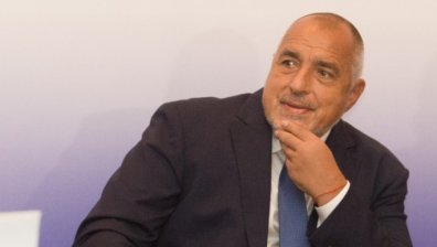 Борисов прекарал нощта на дървена пейка, дали му вода и кроасан