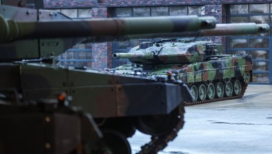 НАТО прехвърли в Украйна 1100 ПВО системи и 440 танка, твърди руското разузнаване