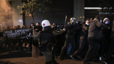 Сблъсъци и напрежение в Атина след убийството на ром от полицаи