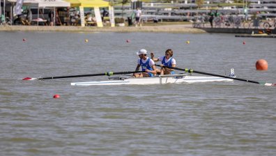 Две български лодки на полуфиналите на Световното първенство по гребане