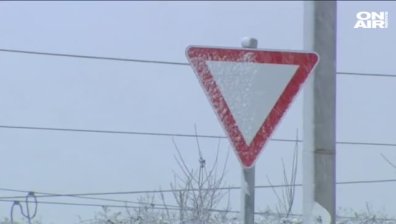 Първи сняг на Шипка и Петрохан