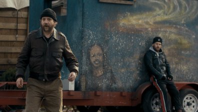 Всичко е светло- история за търсенето на обратен път след отчуждението