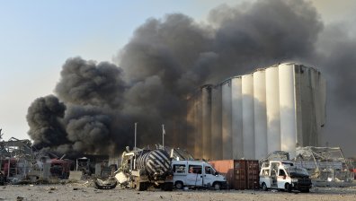 Около 10 огнеборци са изчезнали при гасенето на пожара в Бейрут