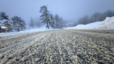 Актуална пътна обстановка в страната - ето къде продължава да вали