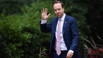 Английските работници получават по 13 паунда дневно при самоизолация