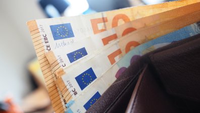 Данъчни увеличения и растящ дълг: Защо експерти наричат бюджета катастрофален?