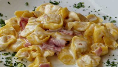 Тортелини с пет продукта само за 15 минути