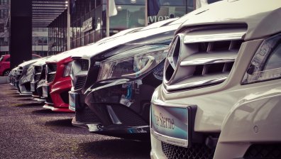 Автомобилната индустрия в Европа и Северна Америка бележи огромни загуби
