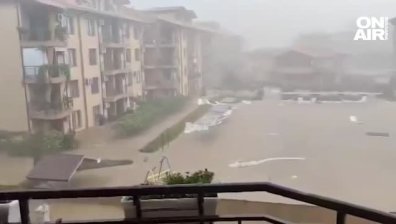 Кметът на Царево потвърди: Най-малко двама души са загинали при наводненията