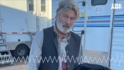 Последно сбогом: Алек Болдуин присъства на опелото на операторката Галина Хътчинс