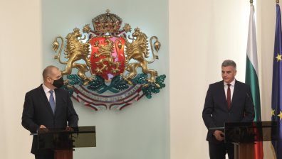 Янев гарантира честни избори, Радев зове българите да санкционират лъжата