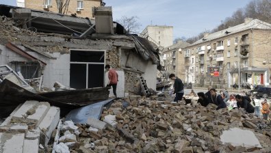 Русия с мощна атака по Харков, трима души са убити, има и ранени