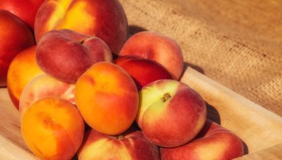 Сочни и вкусни: Ето какви ползи имат нектарините за здравето