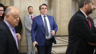 Асен Василев няма да е в листата на ПП-ДБ за европейските избори