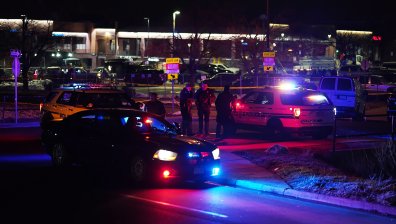 Най-малко 10 загинали след стрелба пред супермаркет в САЩ