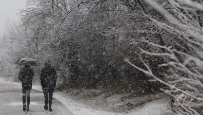 Жълт код за сняг в 12 области в страната, температурите падат