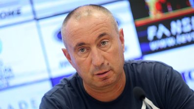 Мъри Стоилов обяви дали остава в "Левски"