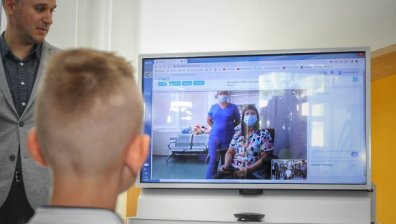 Ученици ще провеждат онлайн консултации с лекар при оплаквания