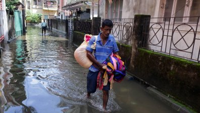 Масова евакуация в Индия заради циклона "Монта"