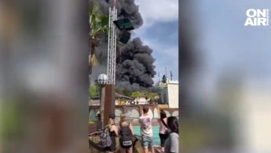 Евакуирали 25 000 души при пожара в "Европа парк" в Германия (+ВИДЕО)