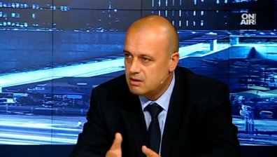 Държавата е на автопилот, смята депутат от БСП