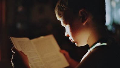 Говорене, четене, спелуване - кои способности на детето засяга дислексията?