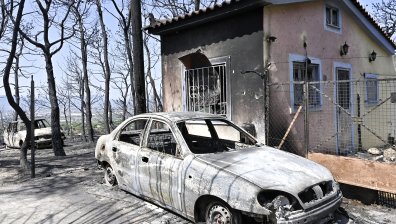 Овладяха пожарите в Гърция благодарение и на български огнеборци