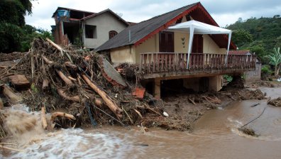 Наводнения взеха най-малко 11 жертви в Рио де Жанейро