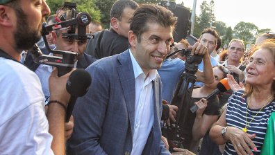 Петков към млади умове: Ще учите по целия свят, мисията ни е да работите в България