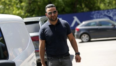 Хиндлиян: Сираков афишира прозрачност, но парите за заплати са тайна