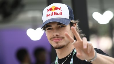 Никола Цолов дебютира във Формула 2 на пистата Лусаил