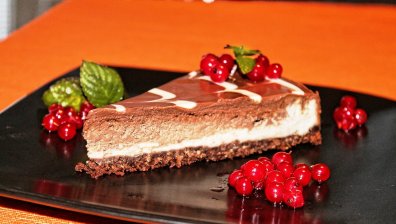 Шоколадов чийзкейк с ядки без печене (РЕЦЕПТА)