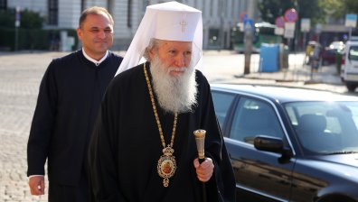 Патриарх Неофит: Младите по площадите да бъдат разумни